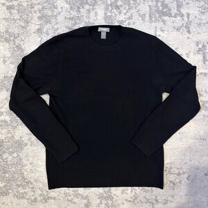 Neiman Marcus cashmere crew neck sweater